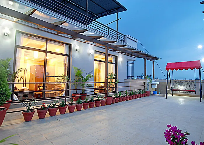 Hotel The Address
